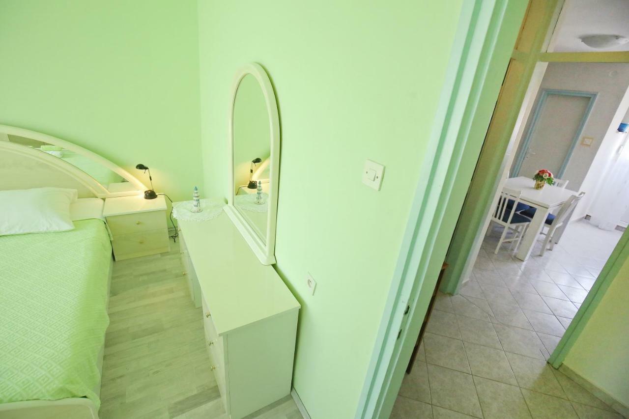 Good Vibes Apartment Zara Esterno foto